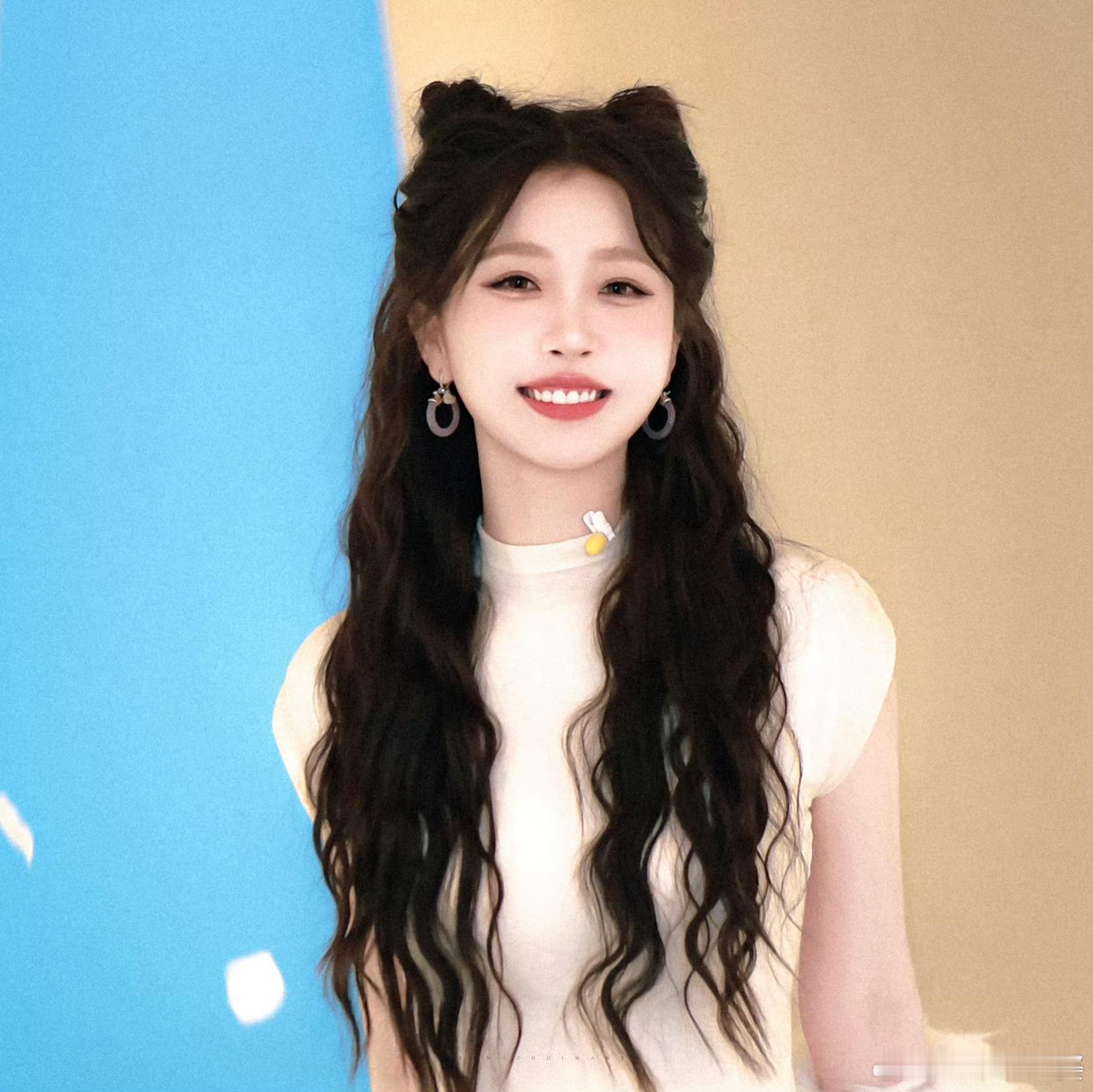 虞书欣小猫头 小猫咪造型超级美，期待二专捏 