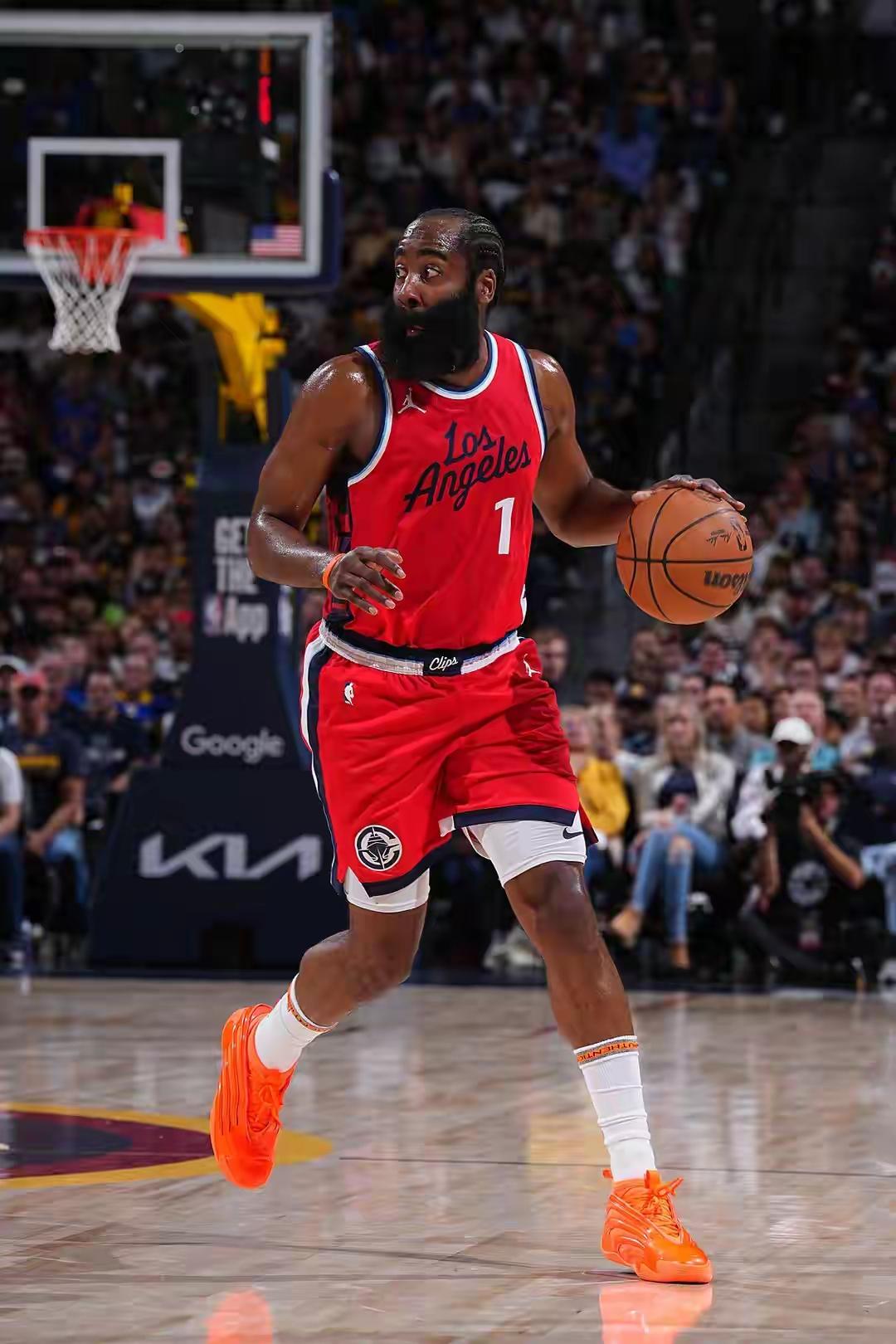 哈登，真爷们!快船，双加时胜独行侠!
快船取胜，全指哈登，快船战术，全靠哈登，点