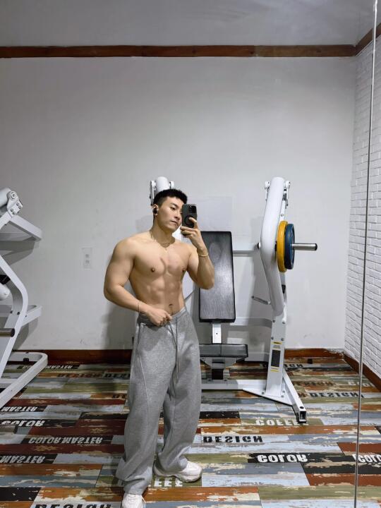 谁说练完不拍照的男生丑！