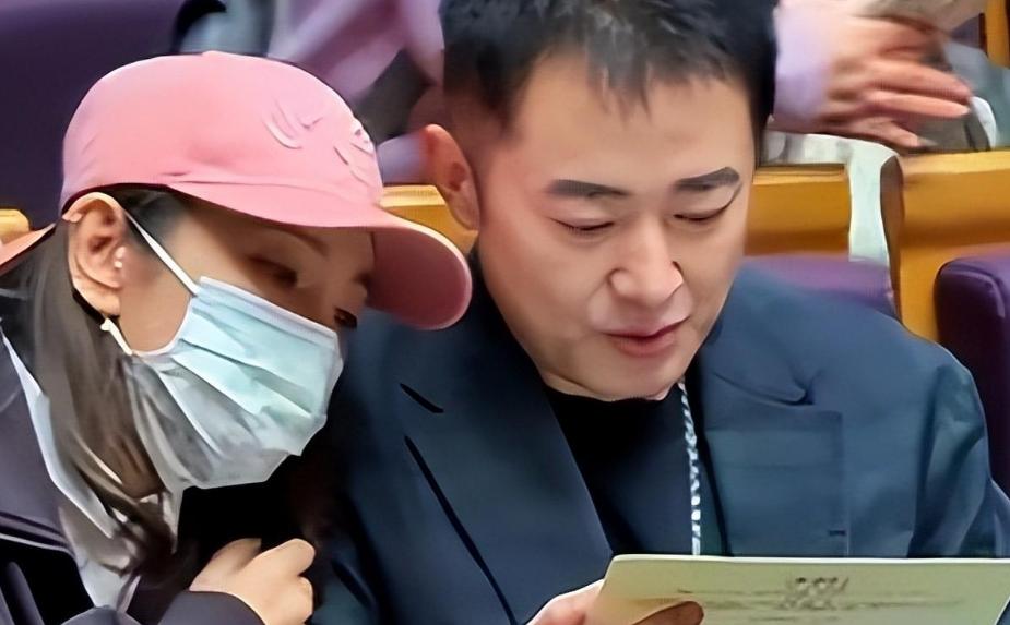 清华同框引热议，李冰冰和任泉的友情，早就超越爱情

10月24日，李冰冰和任泉一