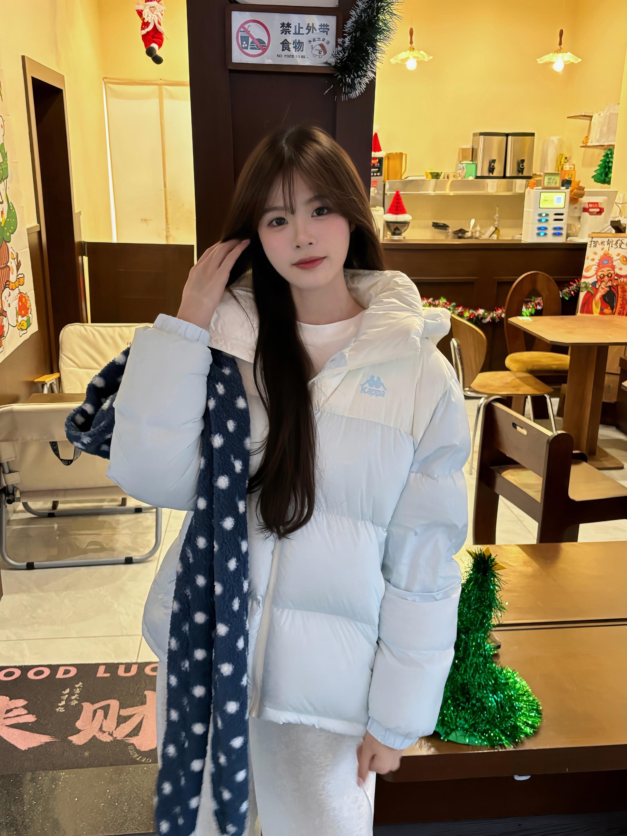 十二月的冷风夹杂着过去的感慨和新年的期待