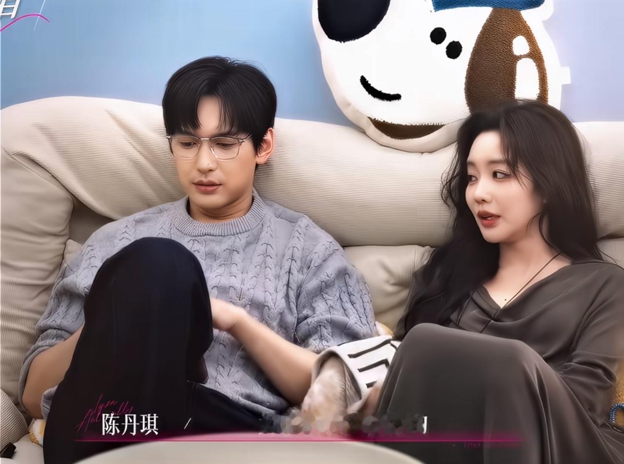 陈丹琪竟然看不了周佑凌的档案！
《半熟恋人》最新预告，丹琪问周佑凌为什么不能看他