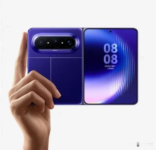 华为第二代阔折叠首曝：6.3英寸屏，显示面积比肩iPhone Pro Max。