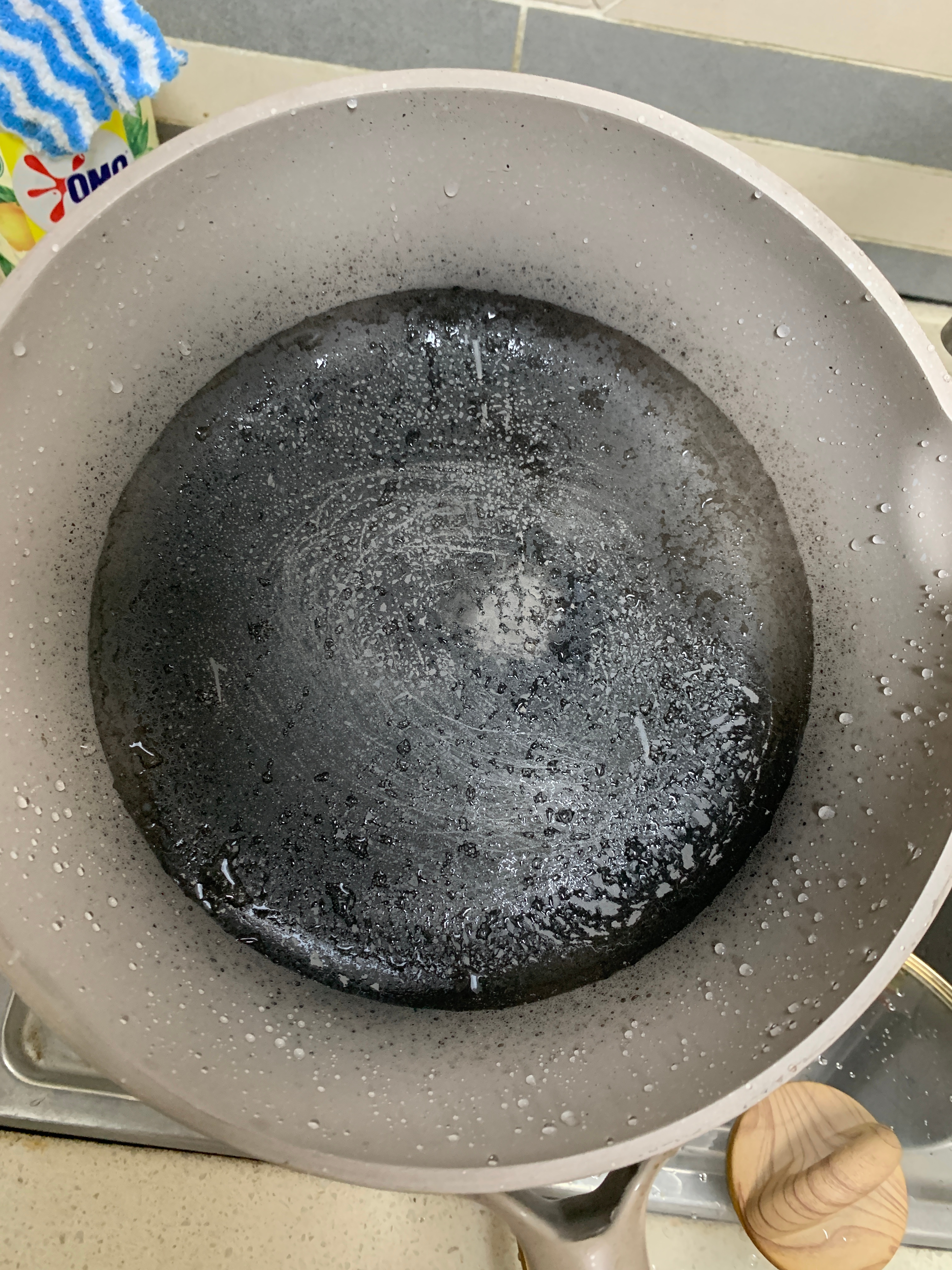 我刚买了两天的锅