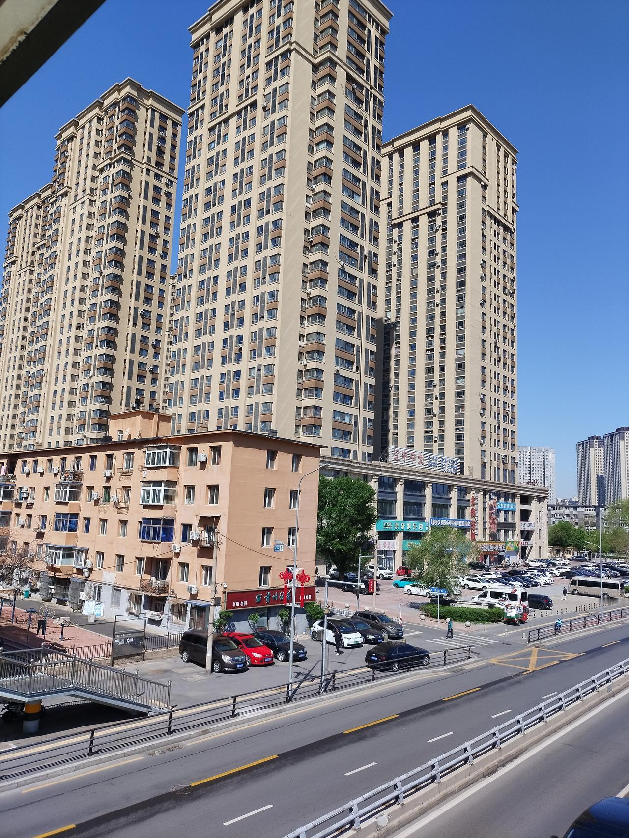 沈阳街角一瞥。