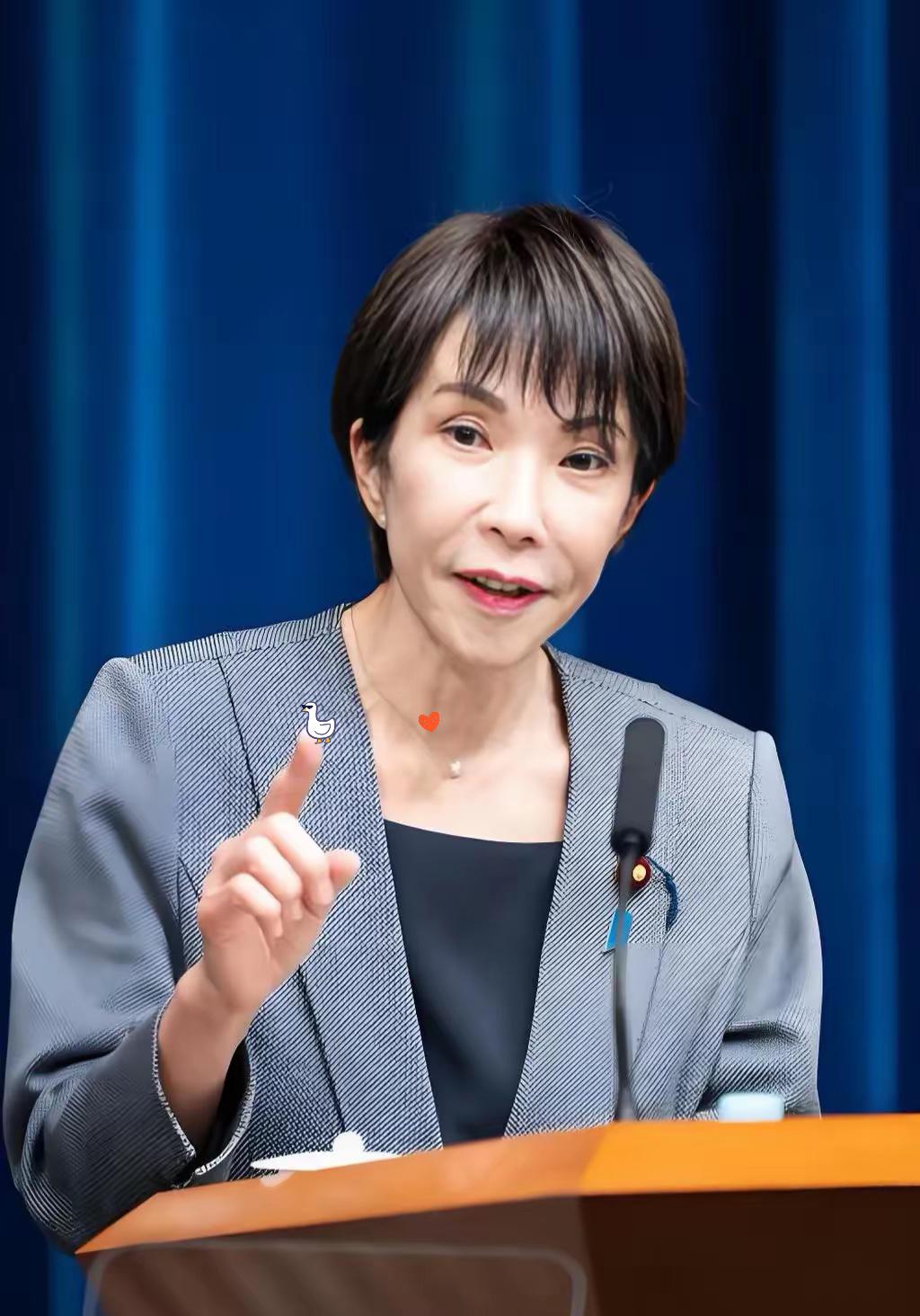 一向对华强硬的高市早苗，突然换了口气。
7月27号晚上，日本临时国会刚结束。
她