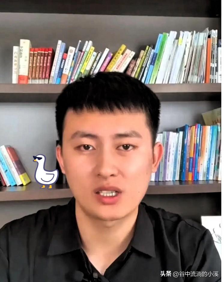 张雪峰的“峰学蔚来”换帅了，
新掌门叫武亮。
​他没老张那张能说会道的嘴，但绝对