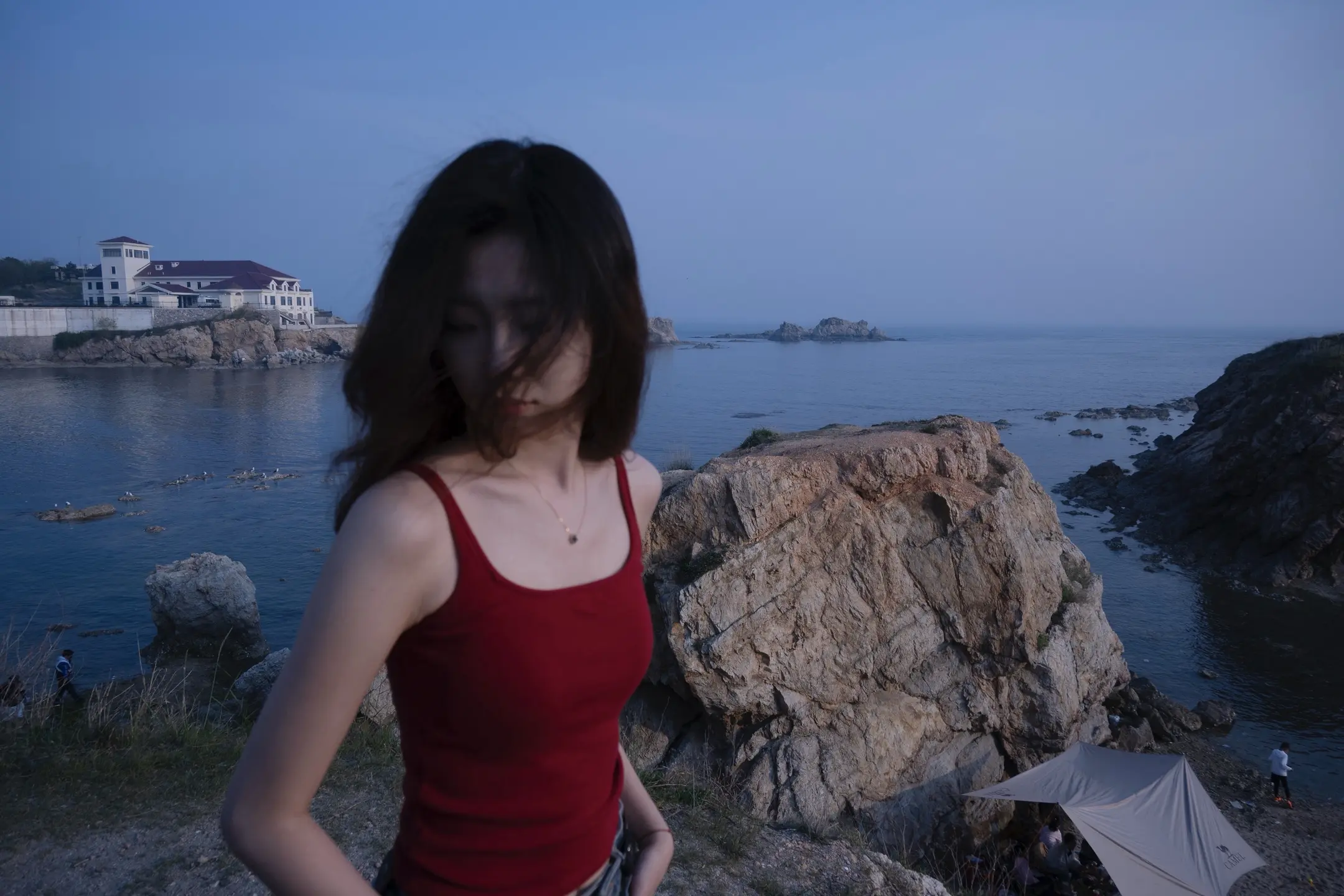 留不住的东西 用脚踹远点