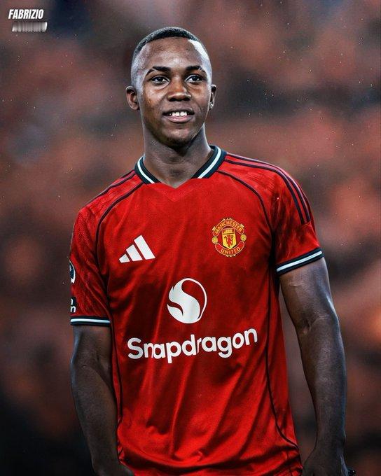 罗马诺1.克里斯蒂安·奥罗兹科将在未来几天前往英格兰，完成他以100万美元转会曼