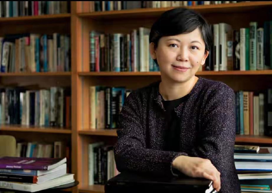 两次丧子遭网暴！华人作家李翊云，凭血泪之作斩获2026普利策奖
 
     当