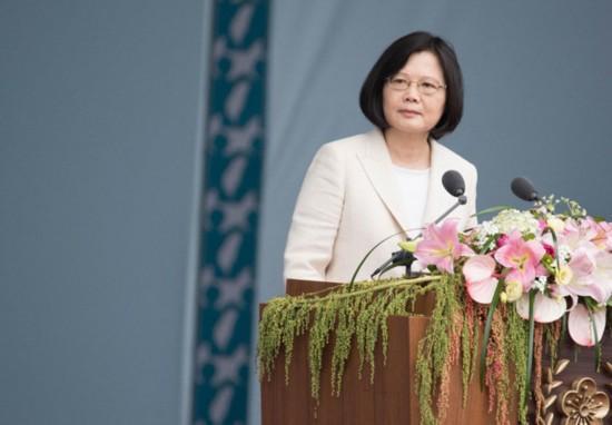 “蔡英文和陈水扁联手对赖清德开战。”看到这个新闻标题，有多少人和我一样一脸懵？都