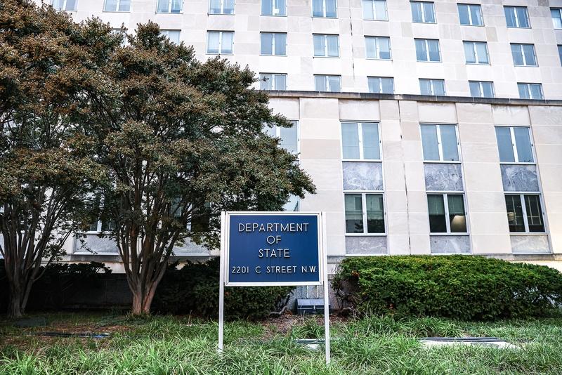 美国国务院常务副国务卿克里斯托弗·兰道在印度宣称，不会给予印度过去给予中国的经济