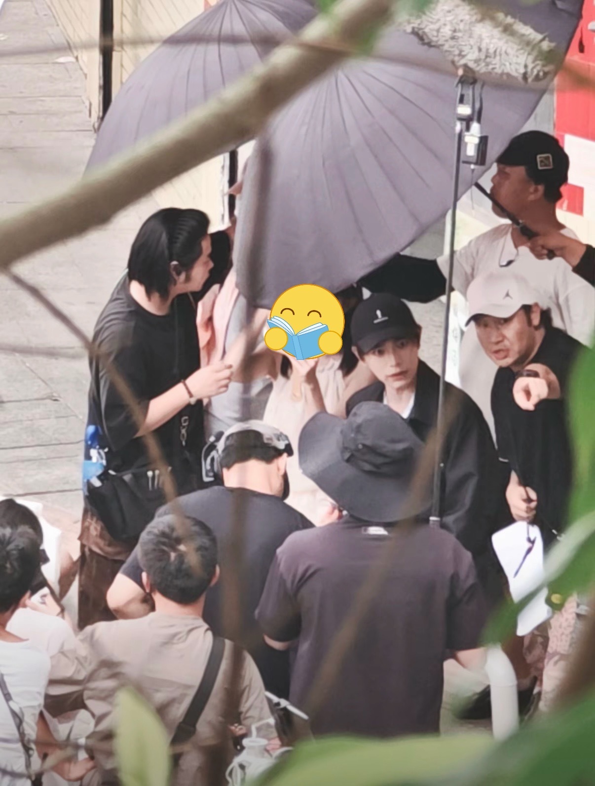 这傻妞乐死我了 ​​​