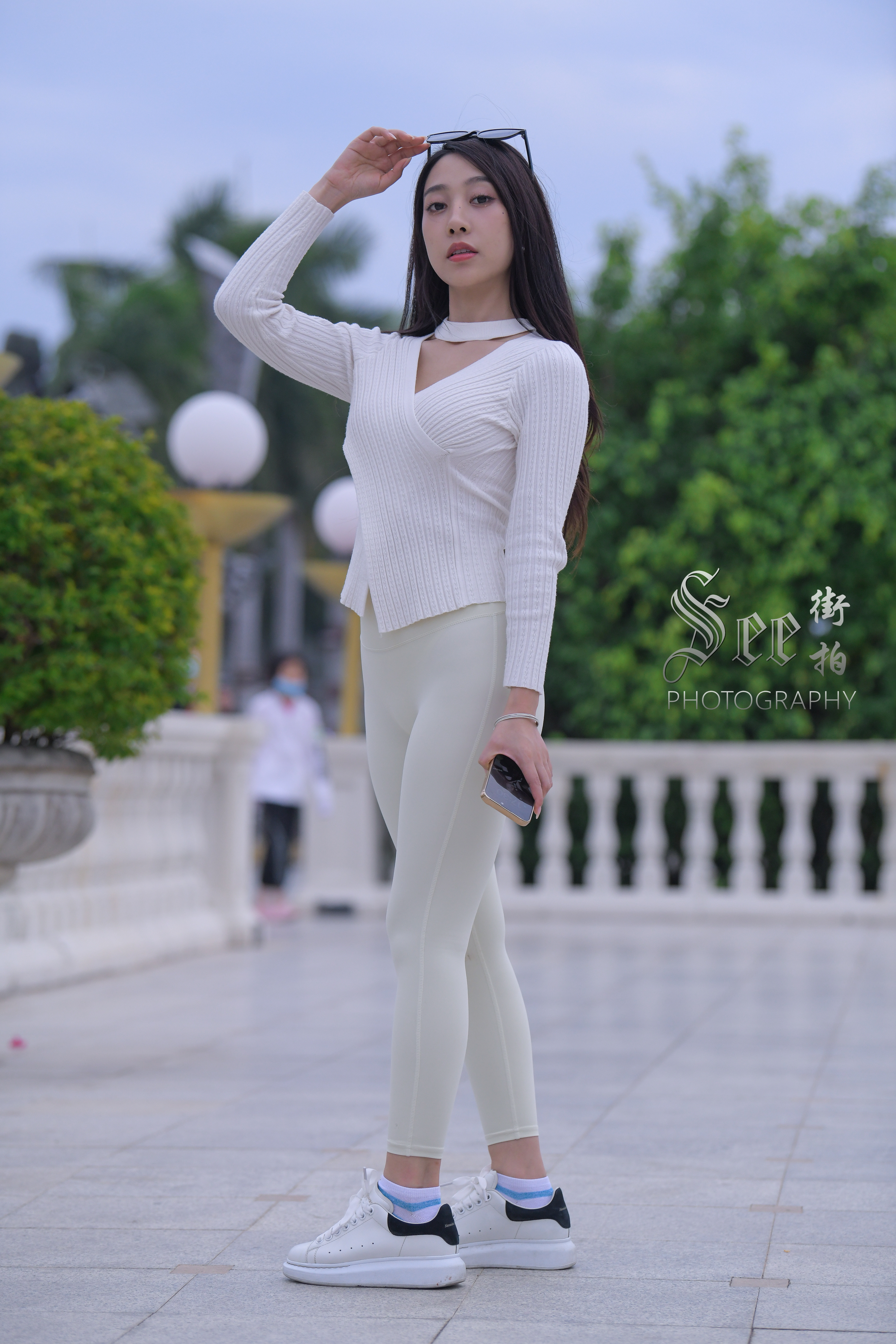 白色运动装，魅力显身材~~ ​​​