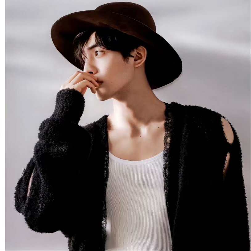 宋威龙认证自己的左脸很帅我哥真的不愧是浓颜系天花板宋威龙