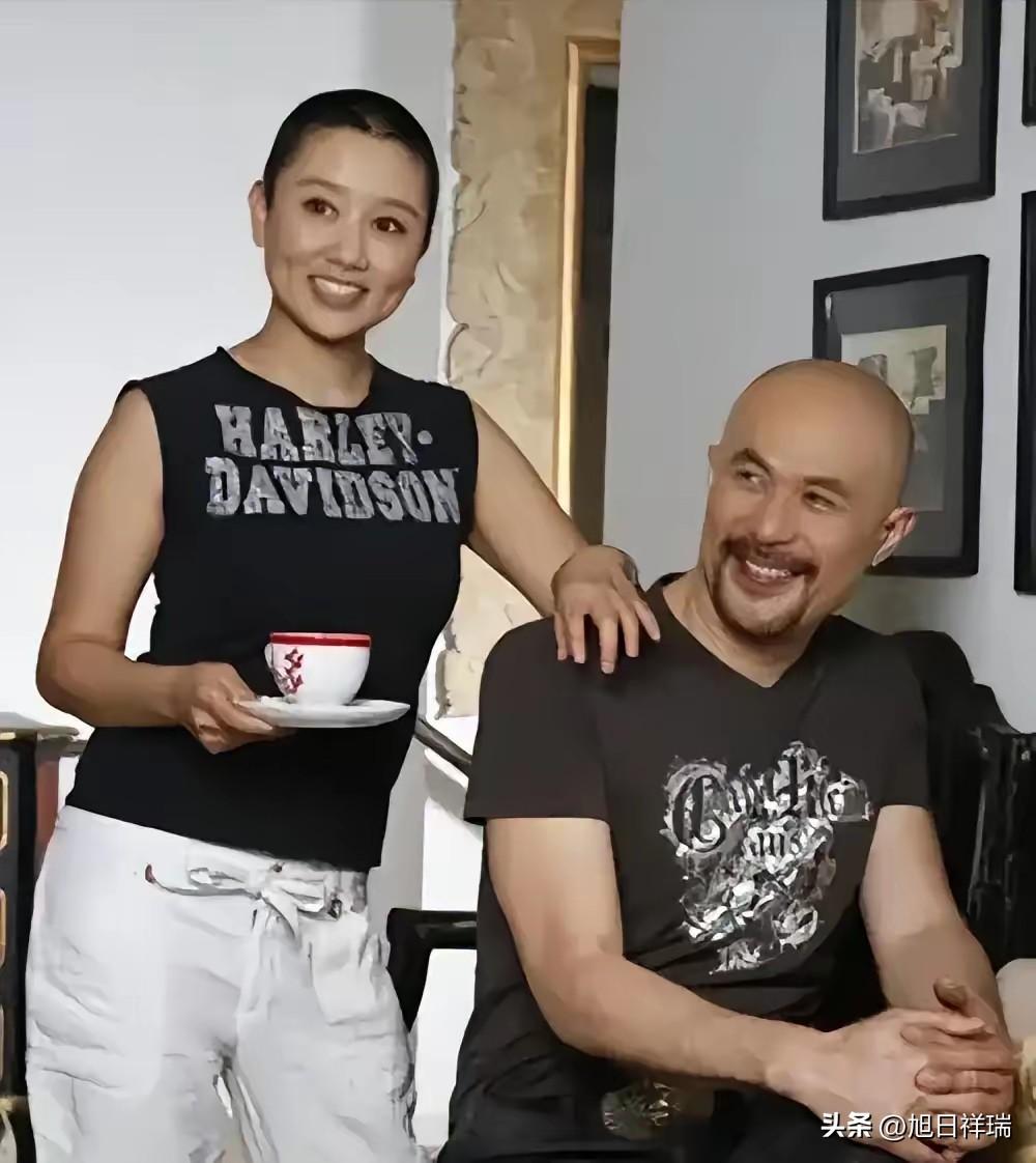 一见钟情！云南拍戏偶遇女兵当场求婚被骂神经病，半年后再次相遇，见了3次面说了3句