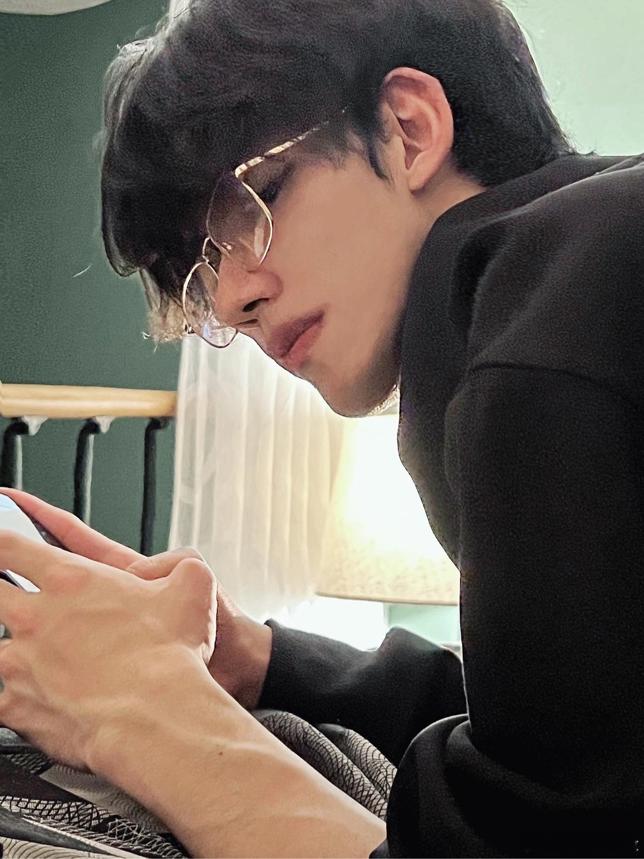 #这一看就是女娲毕设脸#受不了了，我和你们这些好看的人亲了！ ​​​