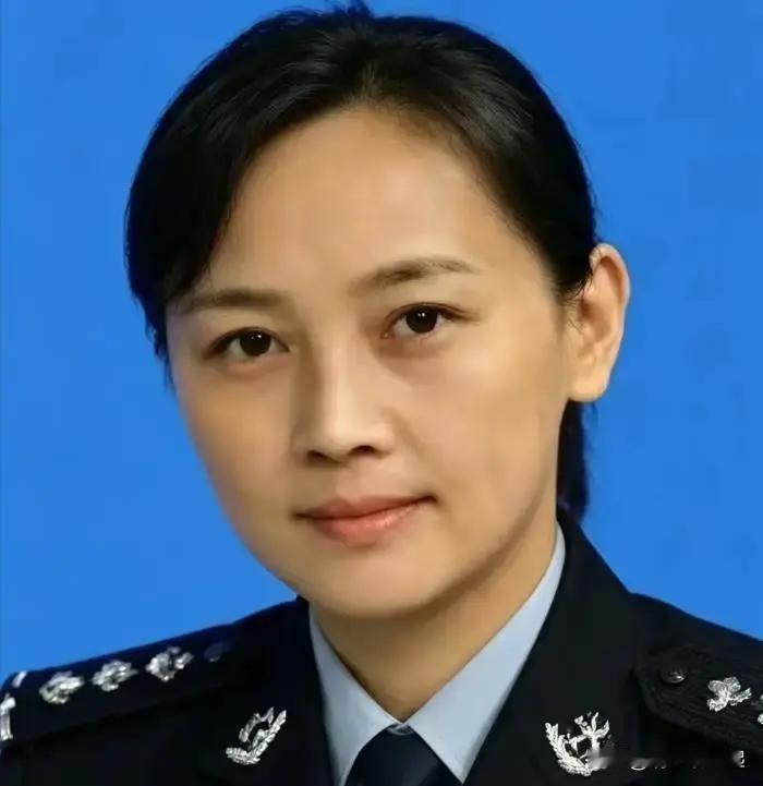一个包能值多少钱？答案是六十七万。这还不是普通的名牌包，它是诈骗集团用来洗钱的关