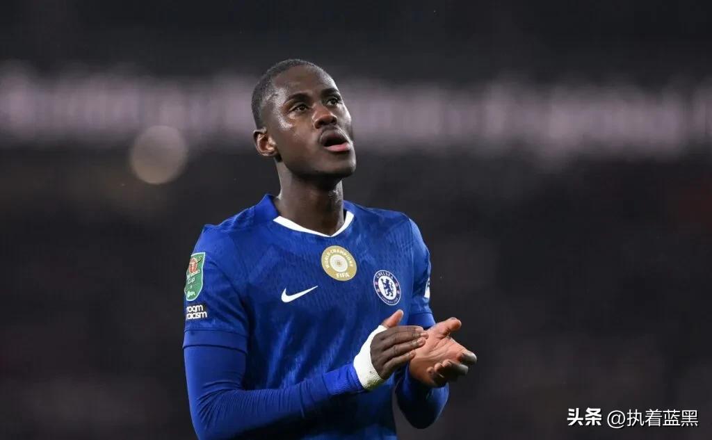 罗马诺：2500万欧+奖金买不到斯彭斯，国米对查洛巴态度冷淡，球员更接近科莫。