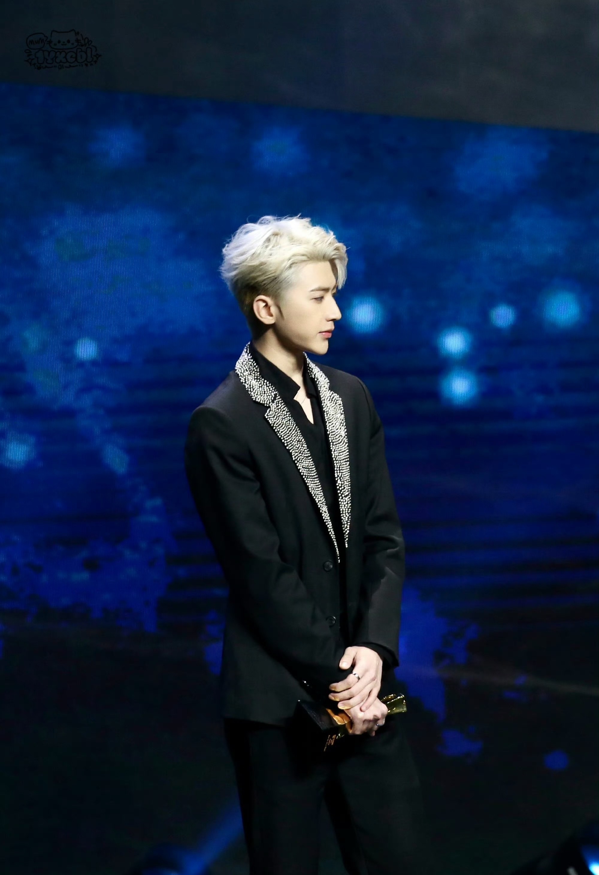 蔡徐坤  cxk原创音乐制作人蔡徐坤 cxk蔡徐坤新专辑kun “有你 平淡也有