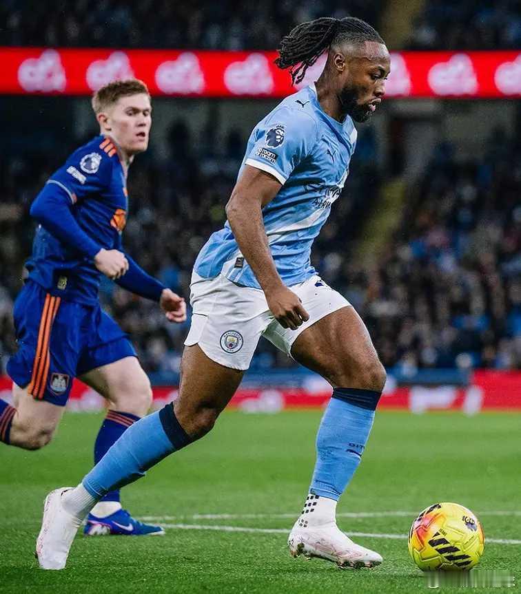 英超争冠悬念重启！奥赖利梅开二度，曼城2-1力克纽卡施压阿森纳本赛季的英超联赛冠