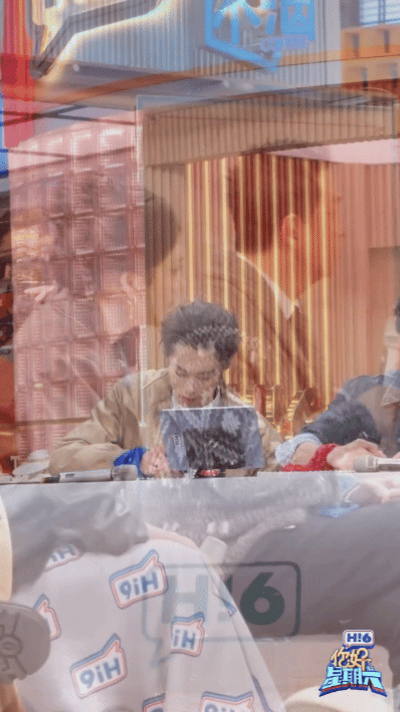 潘粤明王鹤棣不愧是师徒潘粤明太懂王鹤棣了 谁看了不说一句师徒同心！潘粤明王鹤棣的