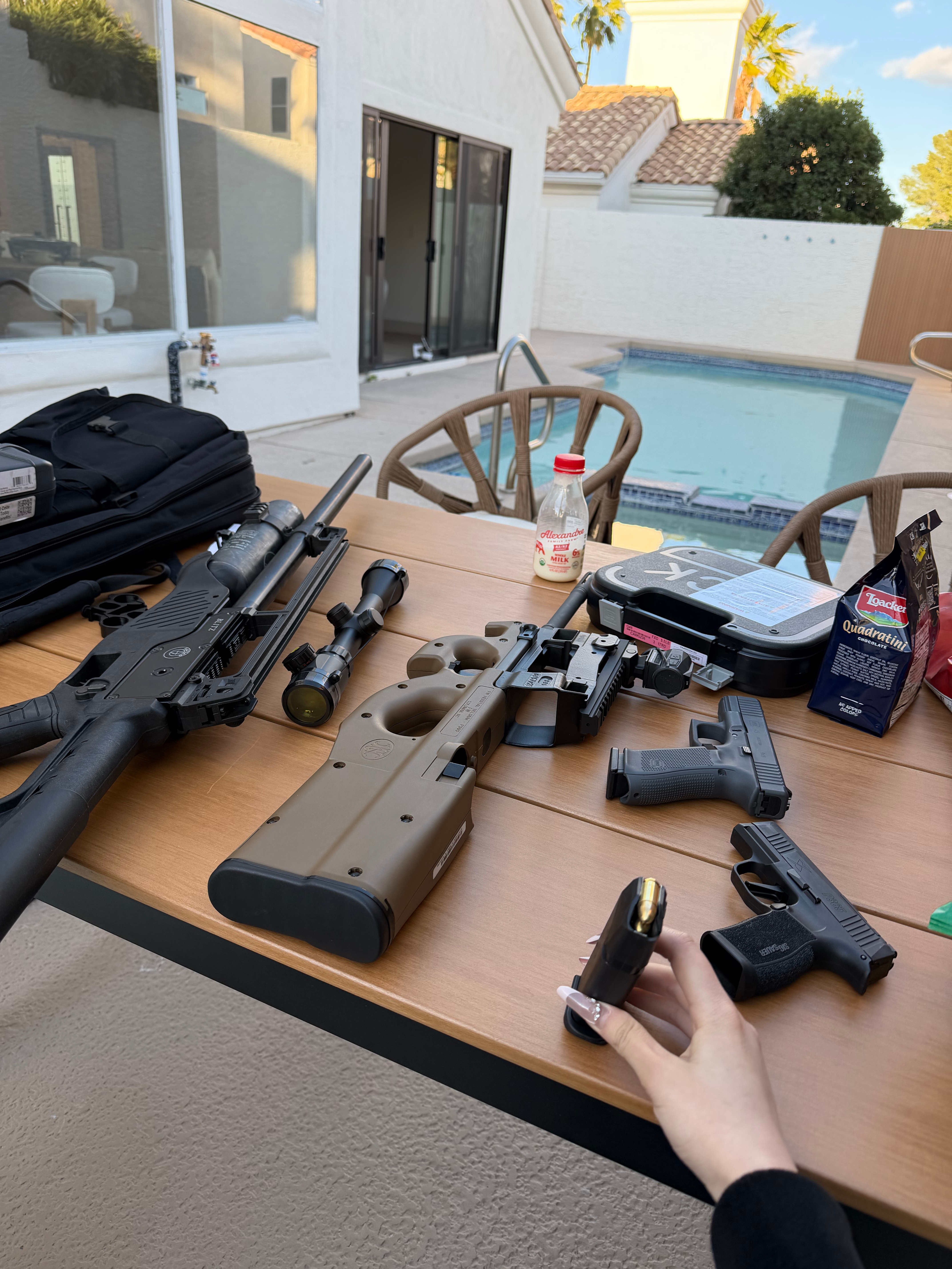 🇺🇸入乡随俗买到了特产（境外合法枪支，无不良影响）（境外合法拍摄，请勿模仿）