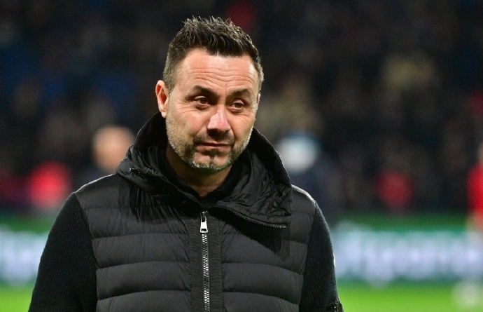 德泽尔比或将执教热刺 据迪马济奥透露，热刺向德泽尔比提供了一份为期5年的合同，德