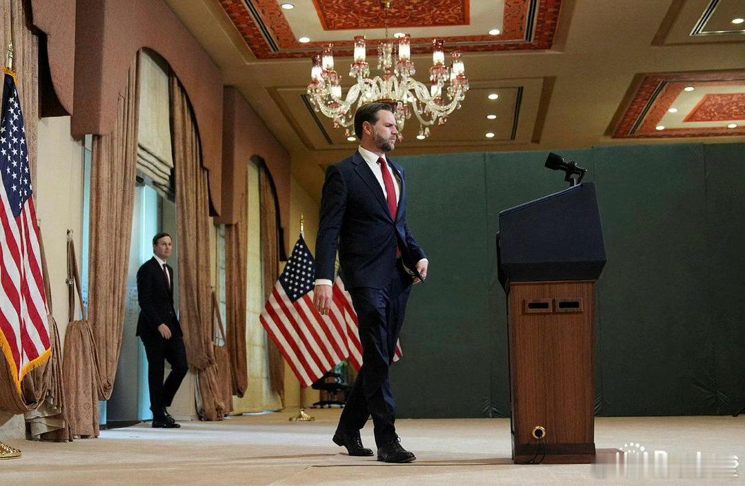 Vance在巴基斯坦向伊朗代表团提出的“红线”：停止一切铀浓缩活动拆除所有铀浓缩