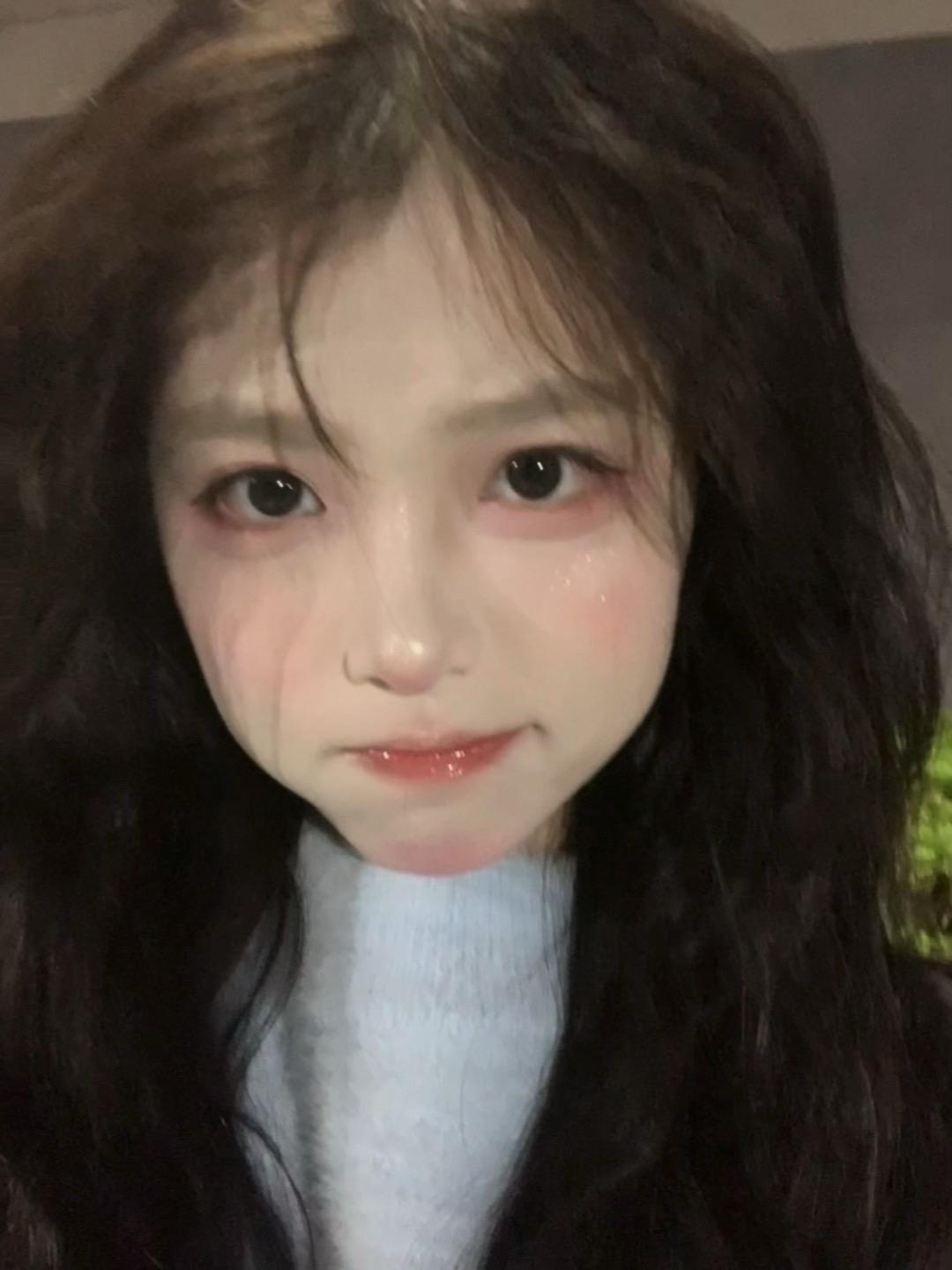 已模糊的镜头拉不回那从前。