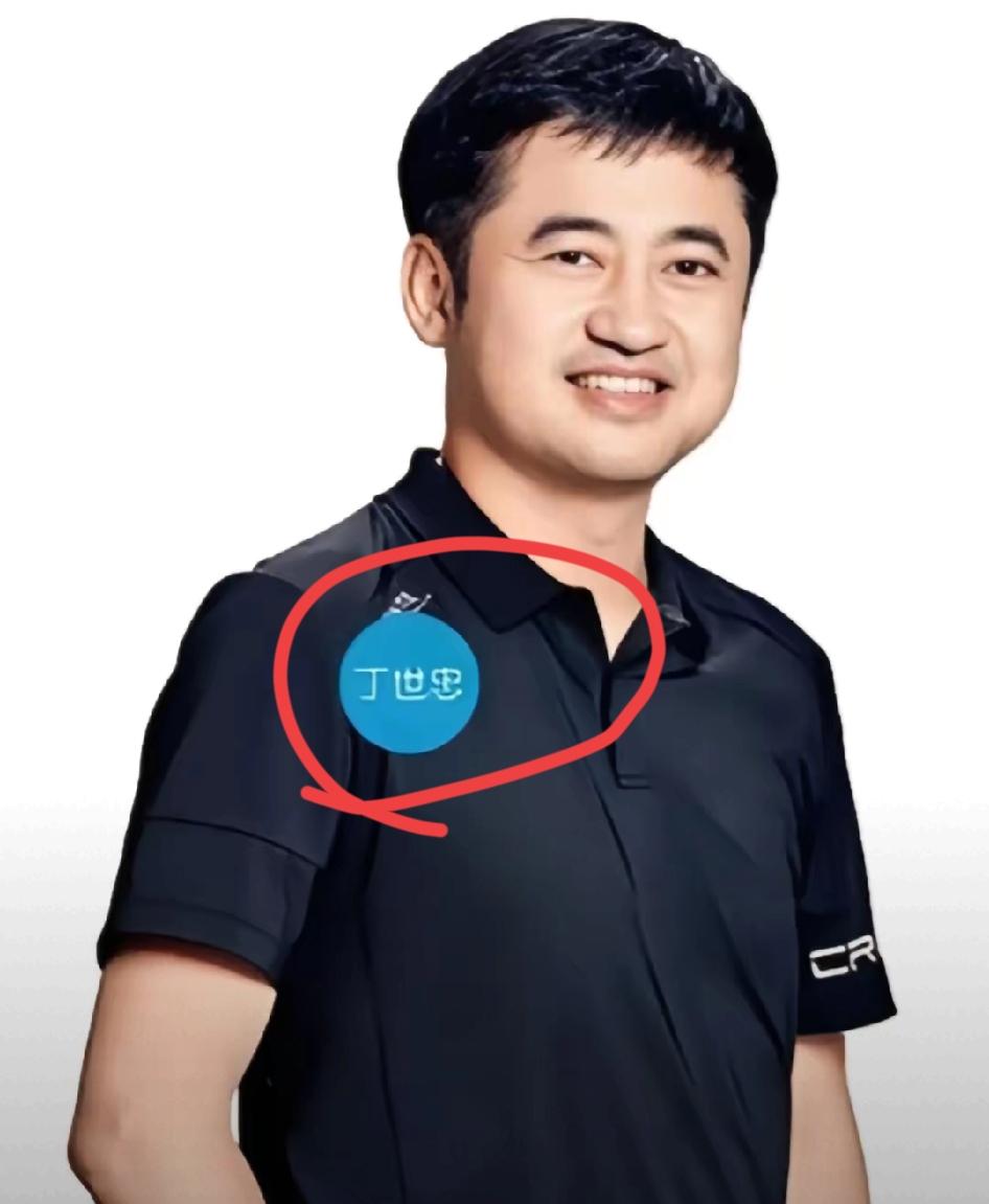 谁能想到香港火灾后最戳人的温暖，


从来不是刻意造势的噱头，


而是各行各业