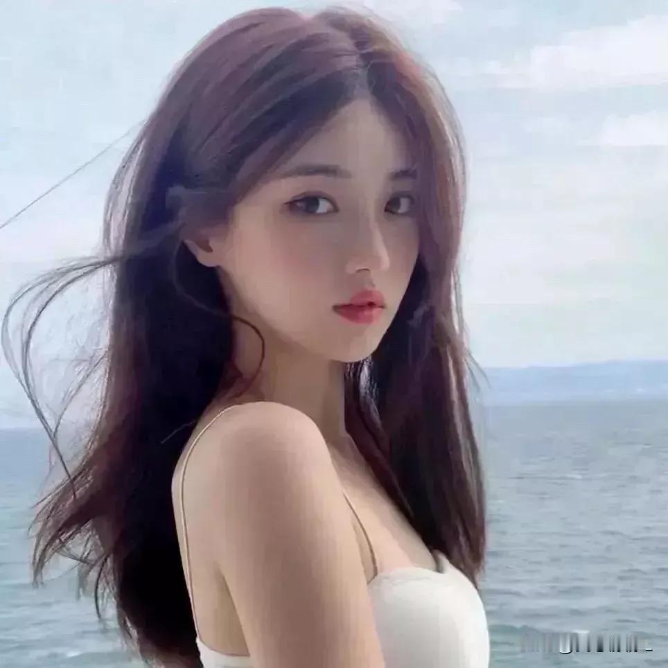 海边少女，微风拂面，温柔时光海边活力少女 海边花海少女 海边度假少女 海边温柔女