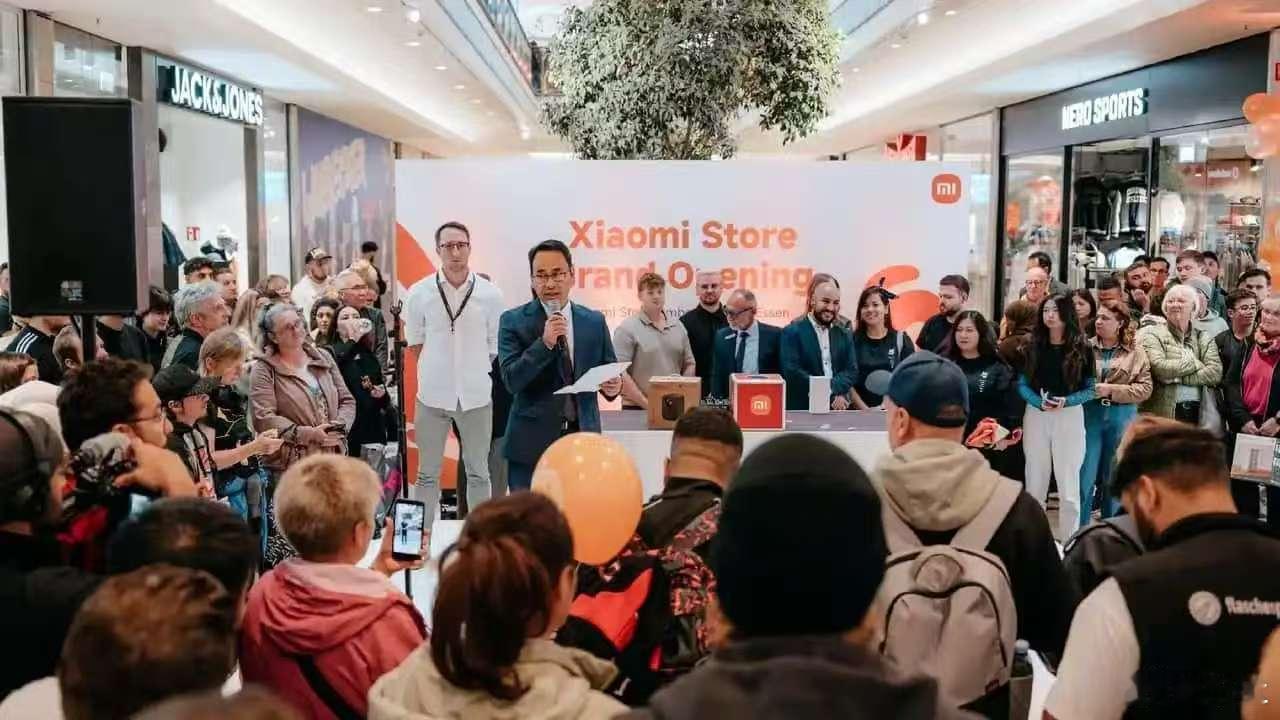 小米在欧洲开店，下一个产品是汽车吗？本周，小米宣布在德国埃森和马德里开设了两家旗