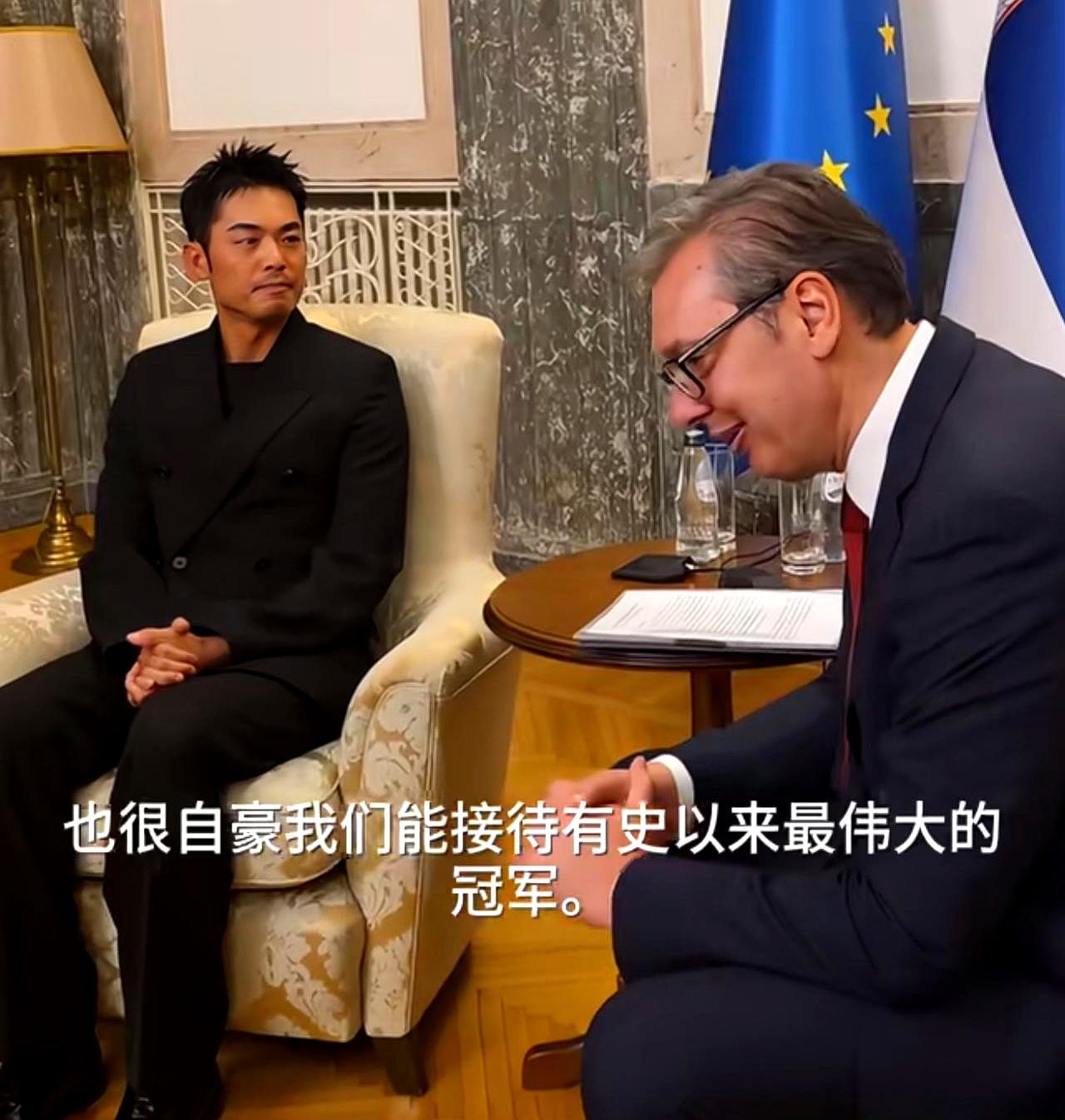 见武契奇，林丹居然紧张到话都卡壳了？
这反差也太大了吧。
要知道他在球场上那可是