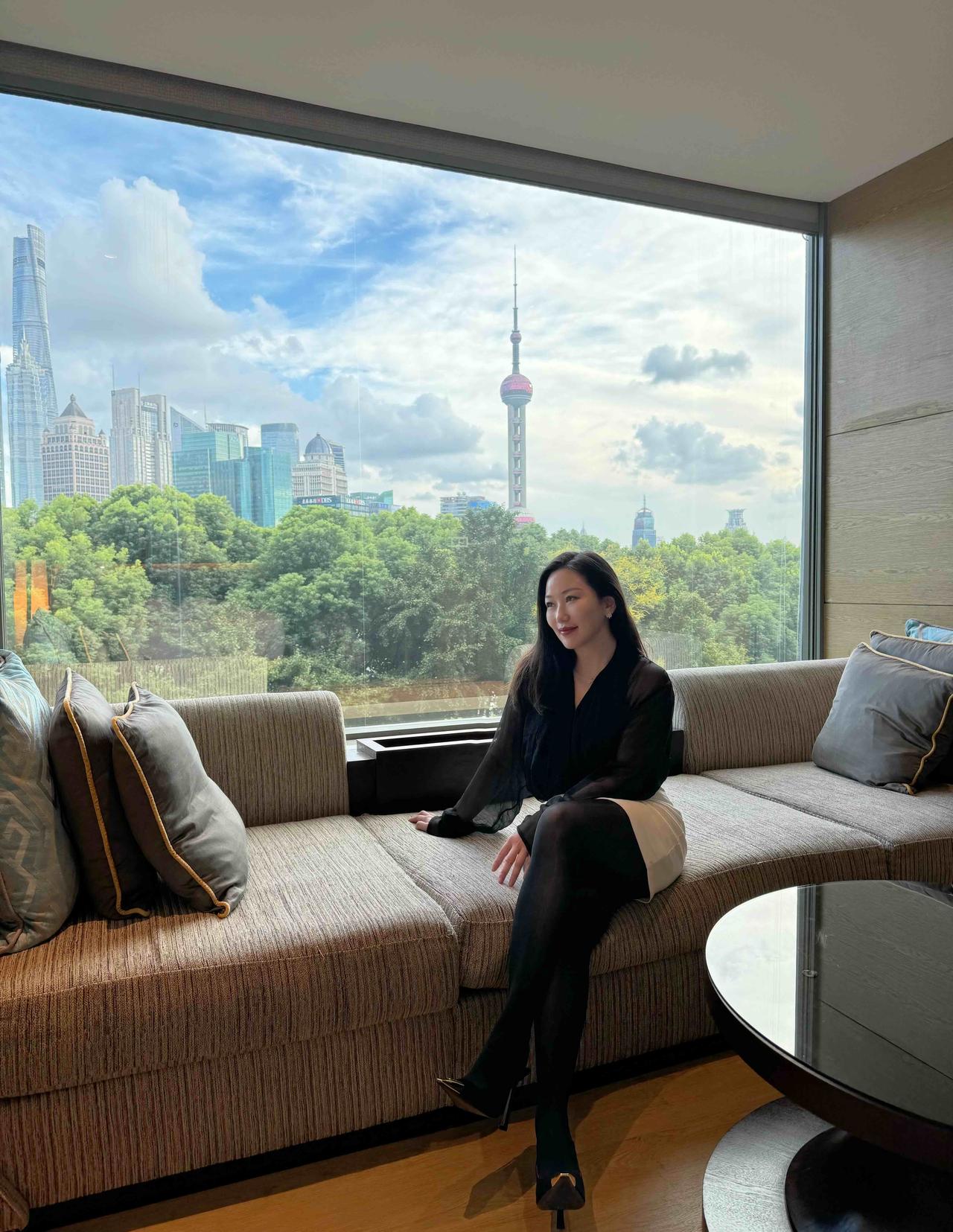 黑色御姐范御姐女神