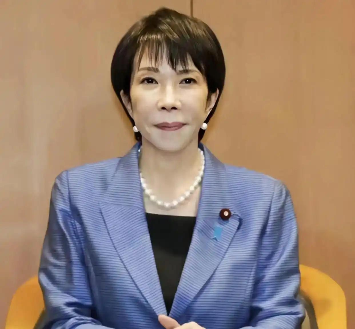 日本突然摊牌了！

东京当局对外发布官方通知，2026 年 7 月起，本国所有原