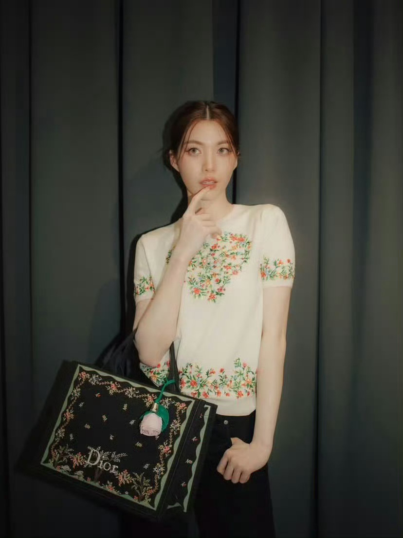 邝玲玲、Orm迪奥情人节大片 