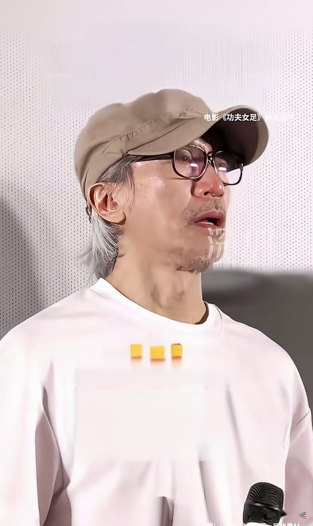 对于星爷周星驰来说，钱真的不是问题。唯一遗憾的是没有生个一儿半女。

其实星爷还