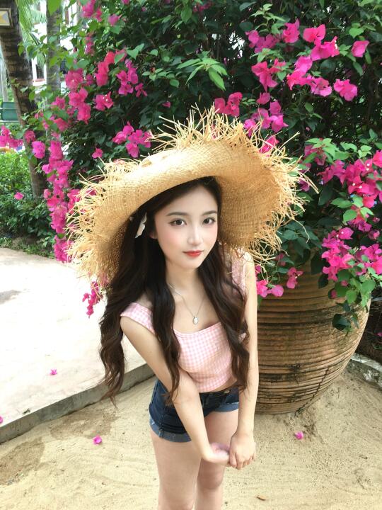 我本就明媚张扬 在鲜花和爱里生长