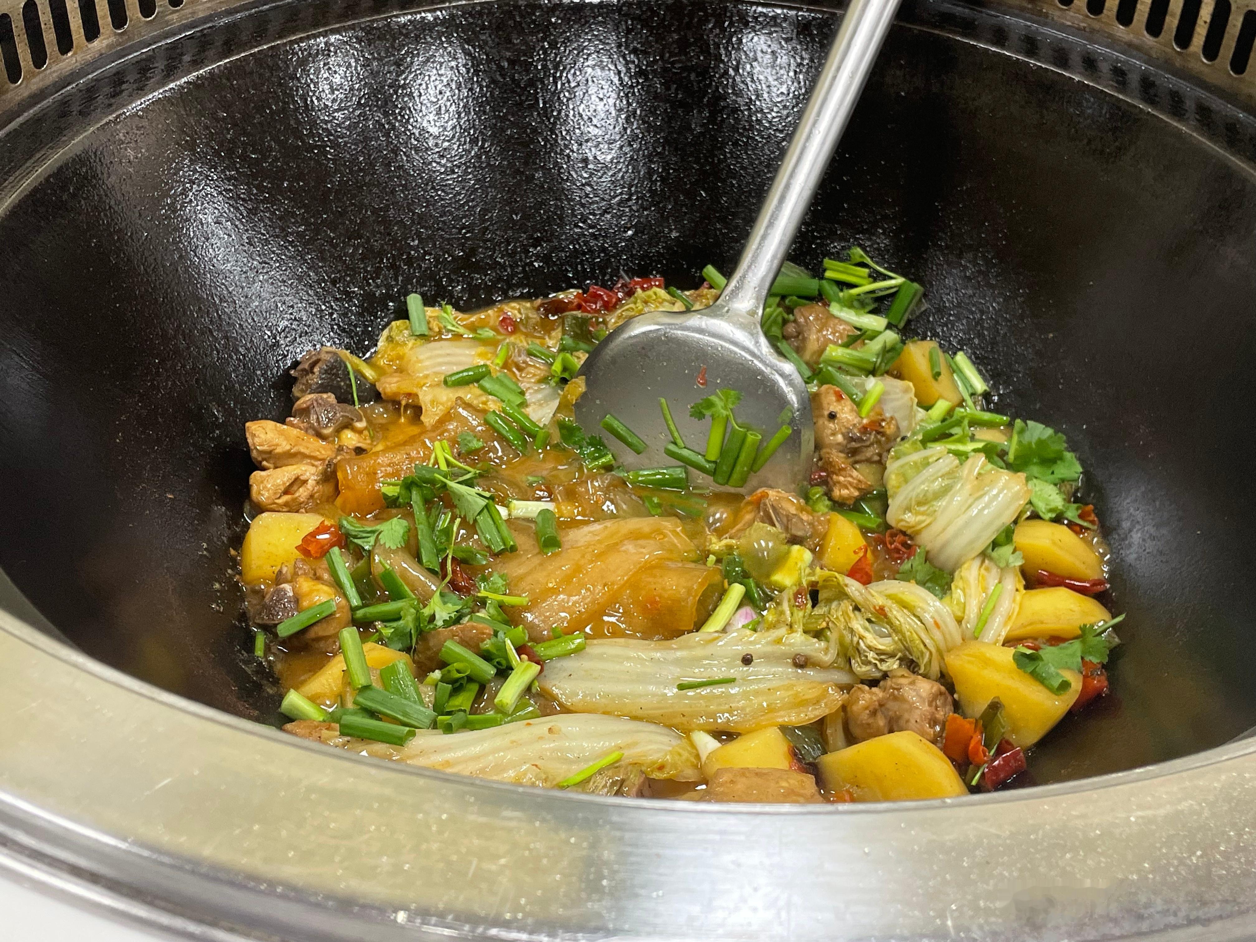 #遇见美好##不可辜负的美食# 夜晚美食鲜花微风  ​​​