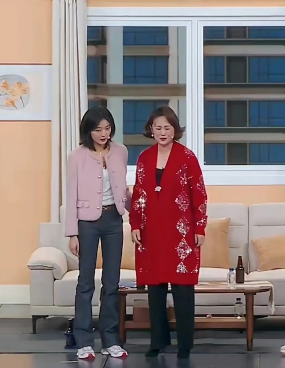孙千马丽同框才发现，原来马丽个子这么能打？ ​​​