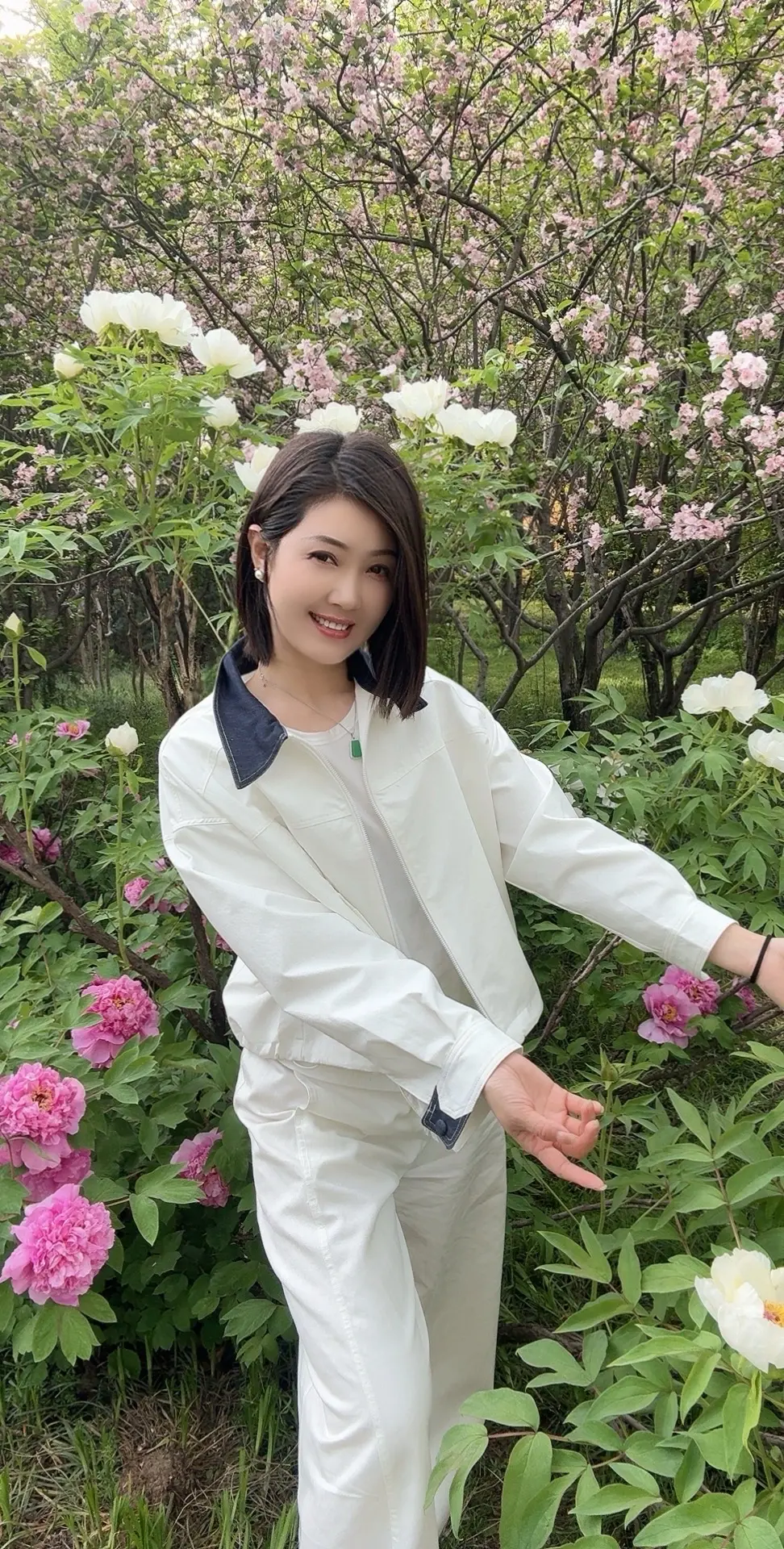 短发女生 花海遇见你 御姐