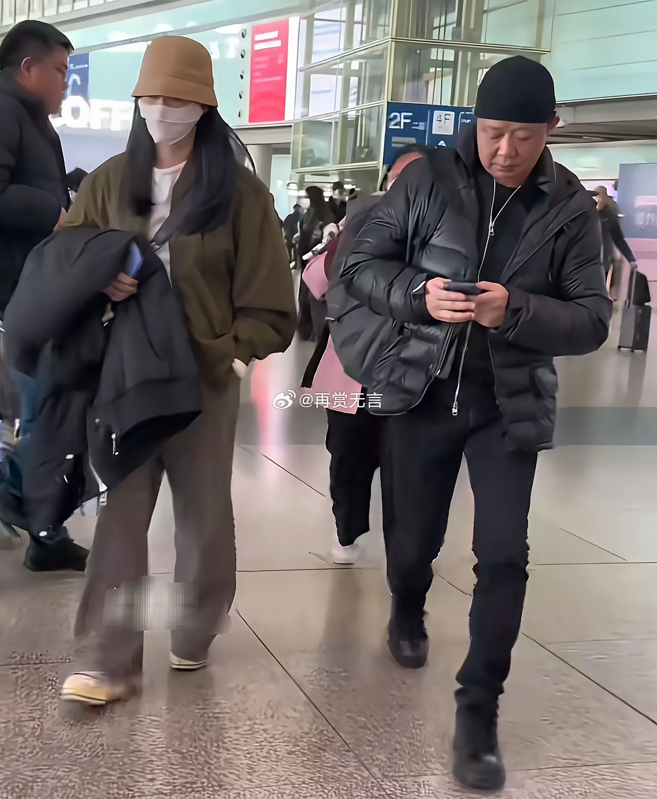 明星的婚姻就是过家家如演戏一样，一场接一场！ 