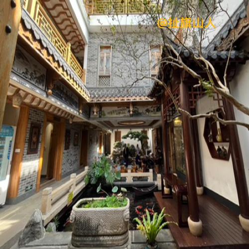 闲暇时欣赏几幅广州园林图景……
2025年11月，我用手机摄影的照片。