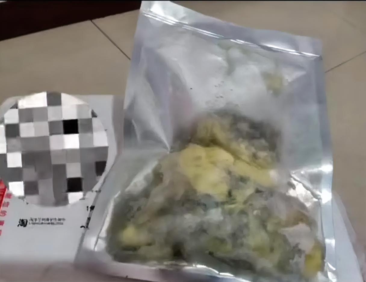 那个河南濮阳吃190元榴莲霸王餐的买家，现在估计肠子都悔青了。

本想打着网上购