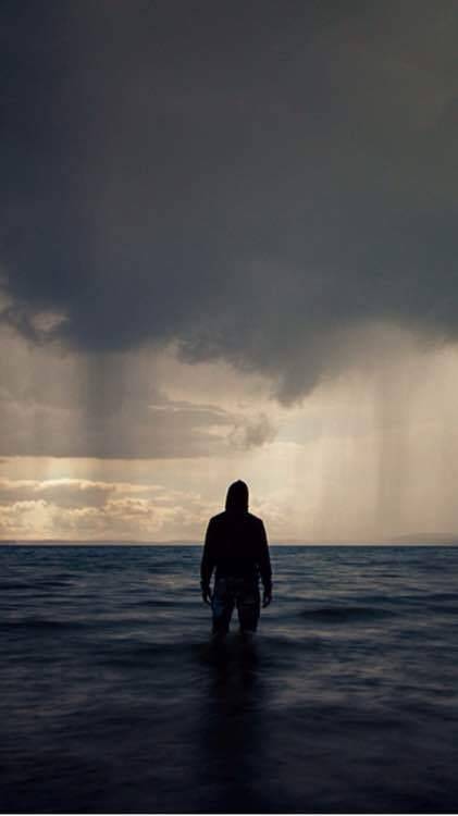 读书养格局，独处养心性，二者兼修，可抵人间万般浮躁。—— 环球读书 