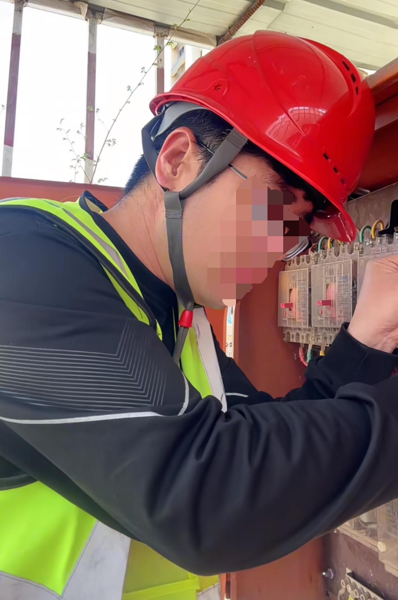 不知道王工录音里说的那个年轻的实习生怎么样了，在王工和张科长的通话中，就一个年轻