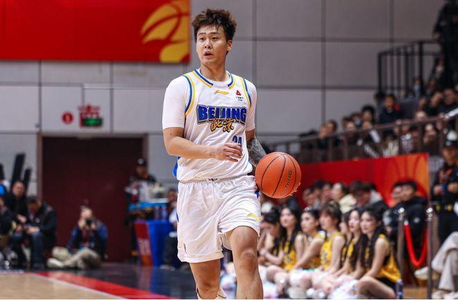 北汽男篮客场不敌福建队
19日，北汽男篮在客场以104比109输给了联赛排名靠后