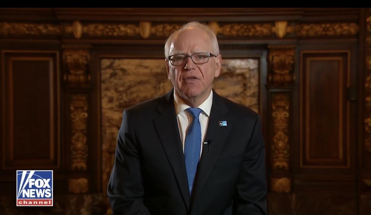 美国明尼苏达州州长蒂姆·沃尔兹：“如果你在附近看到这些移民执法局的特工，拿出手机