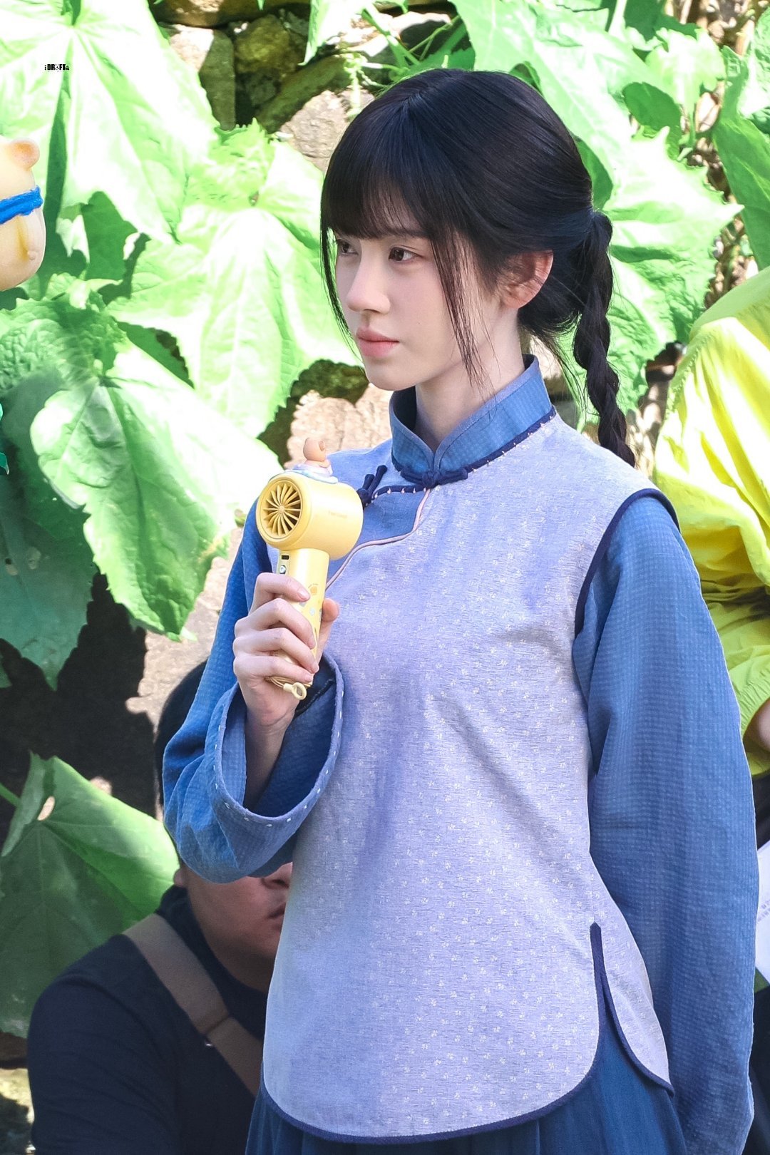 🍊鞠婧祎月鳞绮纪🍊鞠婧祎露芜衣“向皎洁的月光献上真诚，向你献上炽热的爱”ki